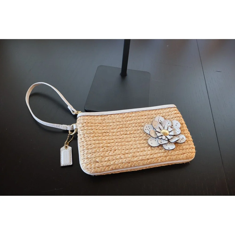 Coach Bleecker Straw Flower Wristlet White Leather Y2K Vintage